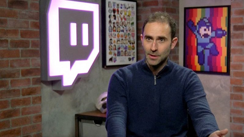 © Reuters. FILE PHOTO: Twitch CEO Emmett Shear speaks in a still image taken from a video interview with Reuters in San Francisco, U.S. which was broadcast in May 2018.    REUTERS TV via REUTERS/File Photo