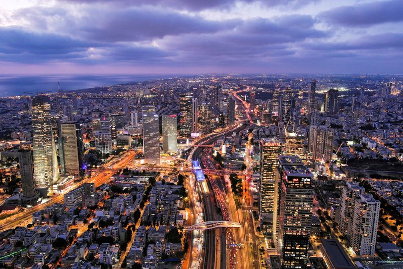 &copy; Reuters. FILE PHOTO: A general view shows the cityscape of Tel Aviv, Israel June 6, 2023. REUTERS/Ilan Rosenberg/File Photo