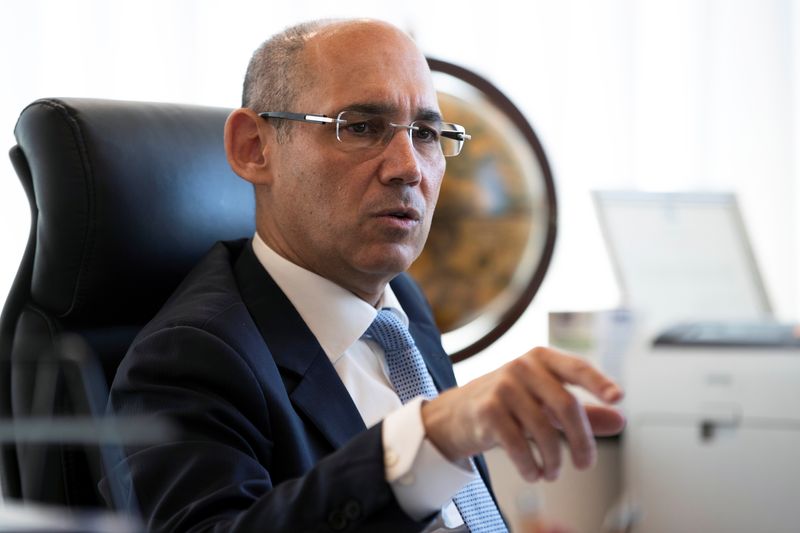 &copy; Reuters. Bank of Israel Governor Amir Yaron gestures while he speaks during his interview with Reuters in Jerusalem June 16, 2020. Picture taken June 16, 2020. REUTERS/Ronen Zvulun/File Photo