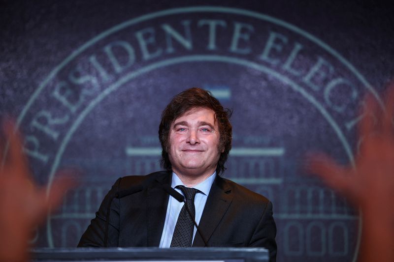 &copy; Reuters. Presidente eleito da Argentina, Javier Milei, fala a apoiadores após vitória na eleição
19/11/2023. REUTERS/Agustin Marcarian