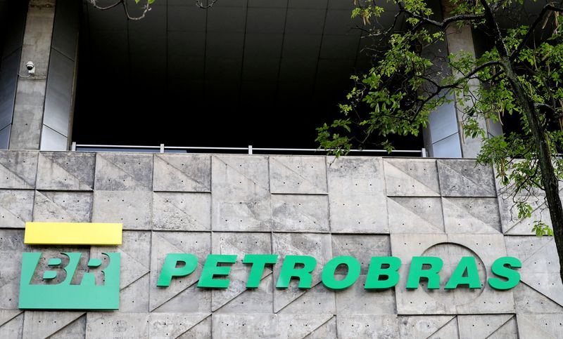 &copy; Reuters. Logo da Petrobras na sede da empresa no centro do Rio de Janeiro
16/10/2019
REUTERS/Sergio Moraes