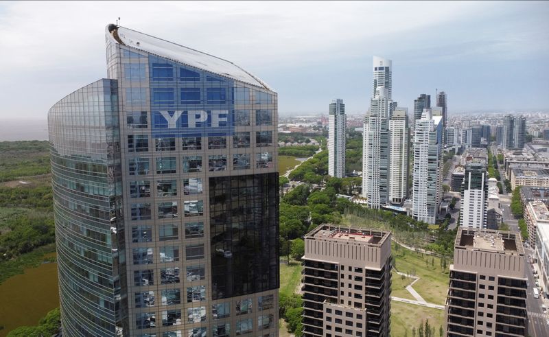 &copy; Reuters. The headquarters of the Argentine oil company YPF is seen in Buenos Aires, Argentina November 21, 2023. REUTERS/Agustin Marcarian