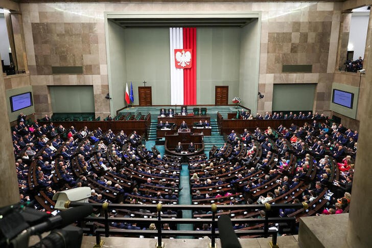 &copy; Reuters. Imagen de archivo del presidente Andrzej Duda hablando en la primera sesión del recién electo parlamento en Varsovia, Polonia. 13 noviembre 2023. REUTERS/Kacper Pempel