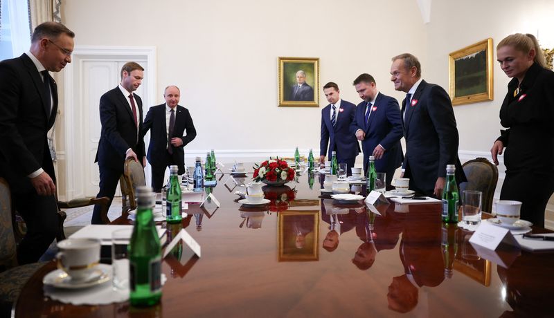 &copy; Reuters. FILE PHOTO: Polish President Andrzej Duda meets with leaders of Civic Coalition (KO), Donald Tusk, Adam Szlapka, Marcin Kierwinski, Barbara Nowacka, during consultations with leaders of the two main parties in the newly elected parliament - Law and Justic