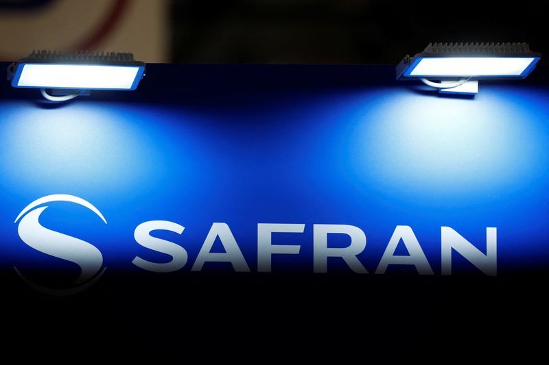 &copy; Reuters. Il logo di Safran è visibile al Milipol di Parigi, l'esposizione mondiale dedicata alla sicurezza interna, a Villepinte, vicino a Parigi, Francia, 15 novembre 2023. REUTERS/Sarah Meyssonnier