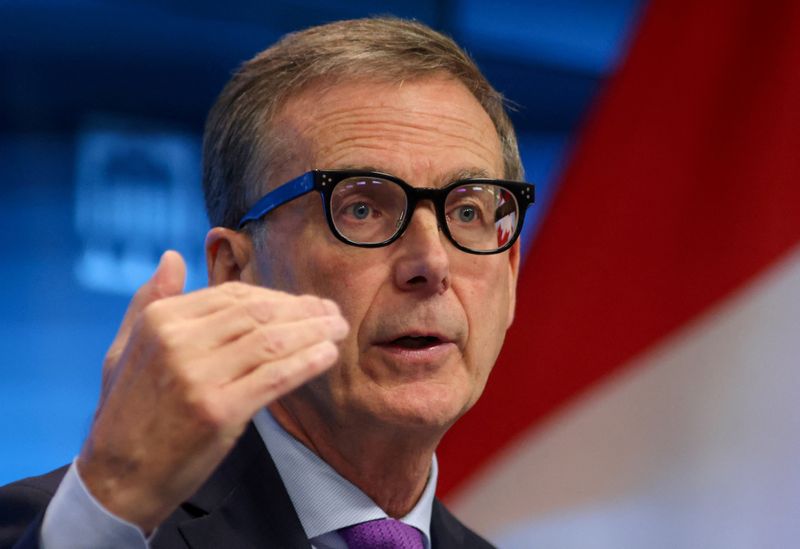 © Reuters. FILE PHOTO: Bank of Canada Governor Tiff Macklem takes part in a press conference in Ottawa, Ontario, Canada October 25, 2023.  REUTERS/Patrick Doyle/File Photo