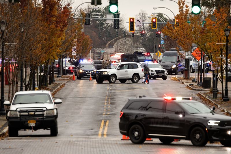 © Reuters. Polícia bloqueia área após incidente na Rainbow Bridge
22/11/2023
REUTERS/Lindsay DeDario