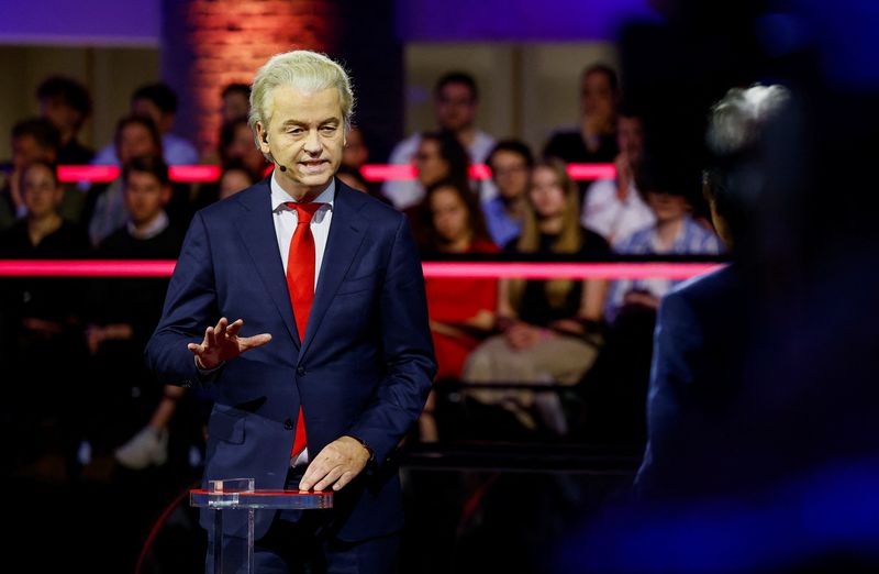 &copy; Reuters. FILE PHOTO: Dutch politician Geert Wilders, the leader of the PVV party, speaks during the final debate between the lead candidates in the Dutch election before polls open on Wednesday, in The Hague, Netherlands, November 21, 2023. REUTERS/Piroschka van d
