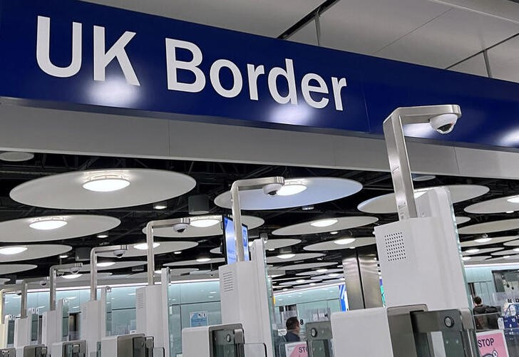&copy; Reuters. Posto de controle de passaporte no aeroporto de Heathrow, em Londres
23/03/2023
REUTERS/Toby Melville