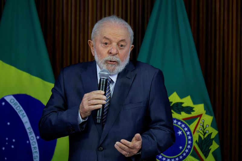 &copy; Reuters. FILE PHOTO: Brazil's President Luiz Inacio Lula da Silva speaks during a meeting on installation of the G20 National Commission, with his ministers, president of the Central Bank and president of the Supreme Court at the Planalto Palace in Brasilia, Brazi