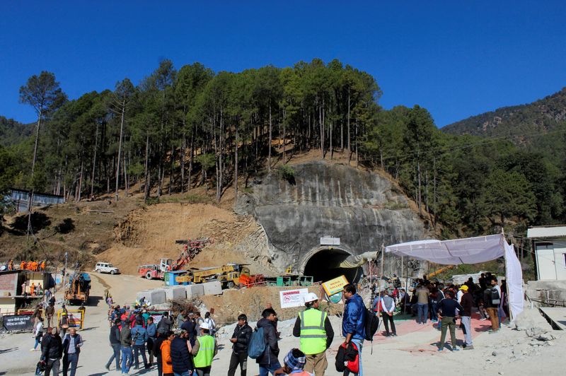 Indian tunnel rescue set to take much longer after drill damaged