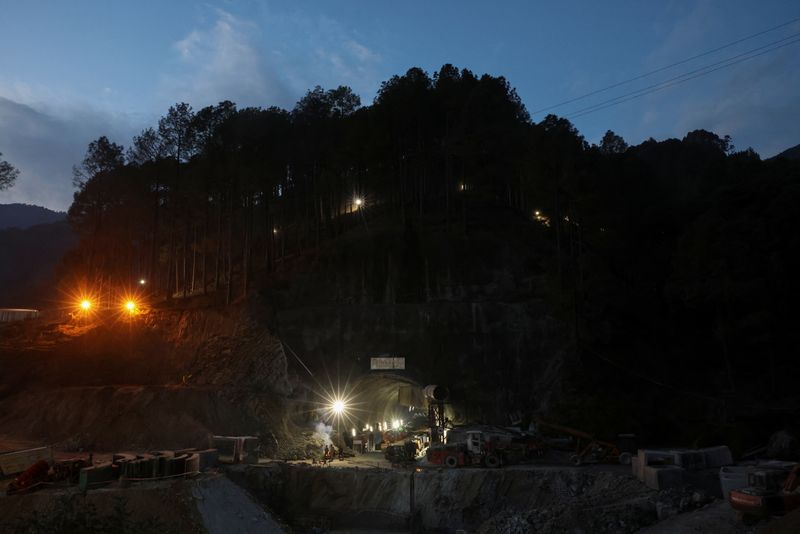 'Rat miners' burrow to rescue 41 men stuck in Indian tunnel