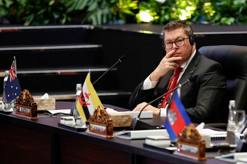 &copy; Reuters. FILE PHOTO: Australia's Minister for Defence Industry Pat Conroy gestures during the 10th Association of Southeast Asian Nations (ASEAN) Defense Ministers' Meeting Plus in Jakarta, Indonesia, November 16, 2023. REUTERS/Willy Kurniawan/Pool/File photo