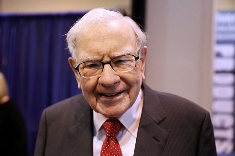 Buffett's Berkshire countersues billionaire Haslams in battle over Pilot valuation