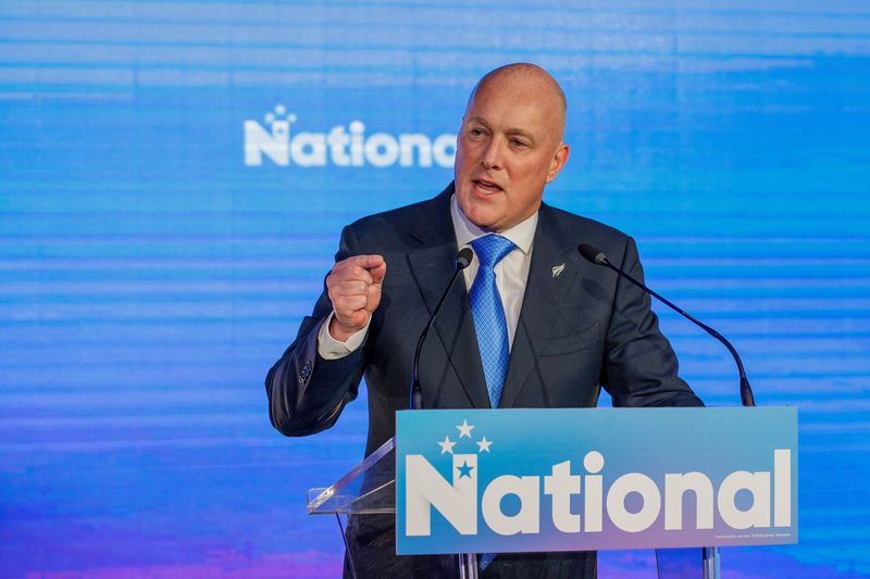 &copy; Reuters. FILE PHOTO: Christopher Luxon, Leader of the National Party speaks to supporters at his election party after winning the general election to become New Zealand’s next prime minister in Auckland, New Zealand, October 14, 2023. REUTERS/David Rowland/File 