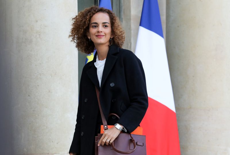 &copy; Reuters. الكاتبة والأديبة الفرنسيةمن أصل مغربي ليلى السليماني  في باريس بصورة من أرشيف رويترز.