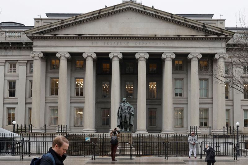 © Reuters. مبنى وزارة الخزانة الأمريكية في واشنطن يوم 19 يناير كانون الثاني 2023. تصوير: جوناثان إيرنست - رويترز.