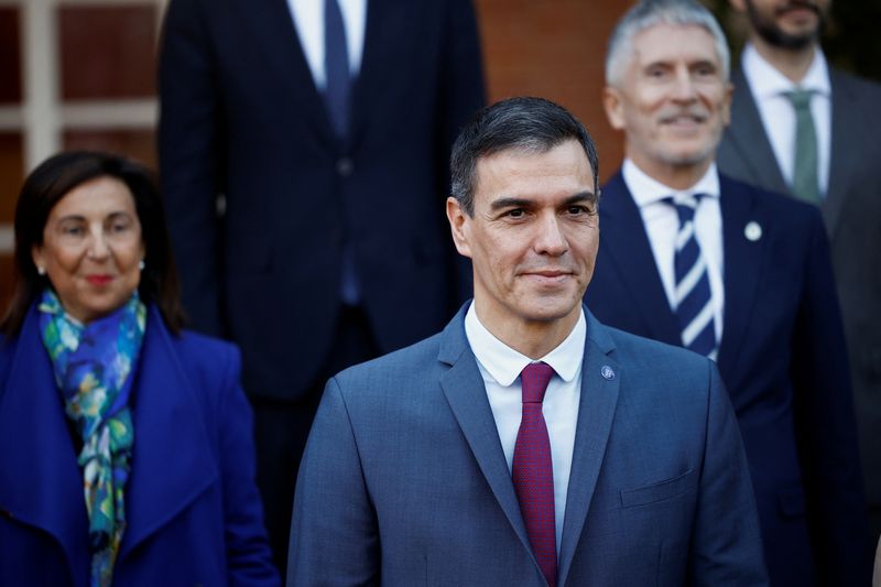 &copy; Reuters. FILE PHOTO: Spain's re-elected Prime Minister Pedro Sanchez poses with new members of the government for a family photo before their first cabinet meeting at Moncloa Palace in Madrid, Spain, November 22, 2023. REUTERS/Juan Medina/File Photo