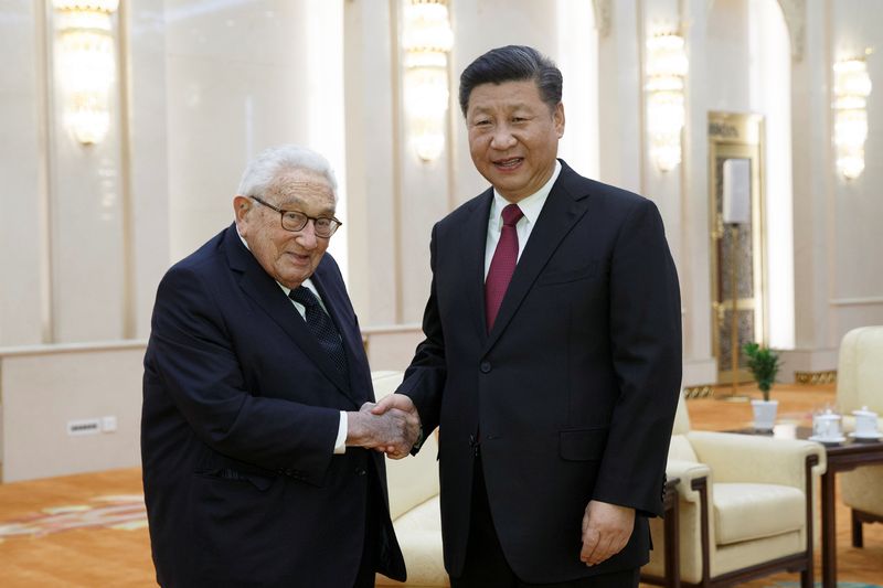 Xi manda condolências a Biden pela morte de Kissinger