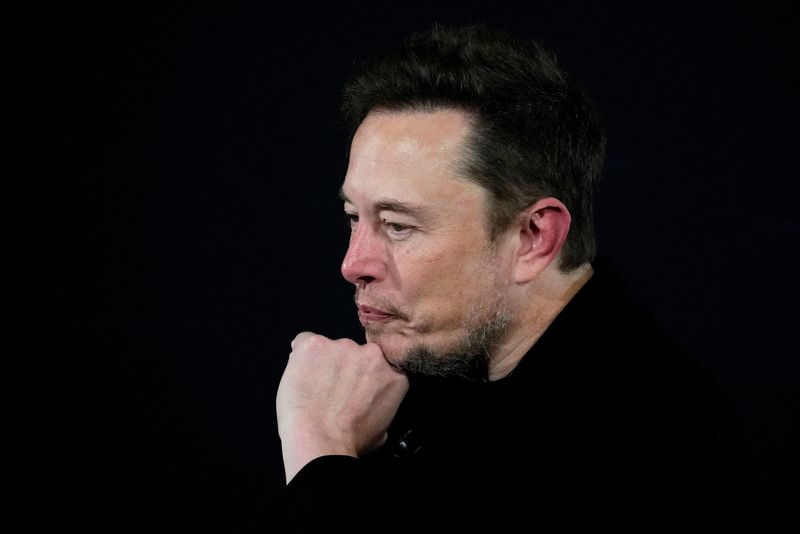 © Reuters. FILE PHOTO: Tesla and SpaceX's CEO Elon Musk pauses during an in-conversation event with British Prime Minister Rishi Sunak in London, Britain, Thursday, Nov. 2, 2023. Kirsty Wigglesworth/Pool via REUTERS/File Photo