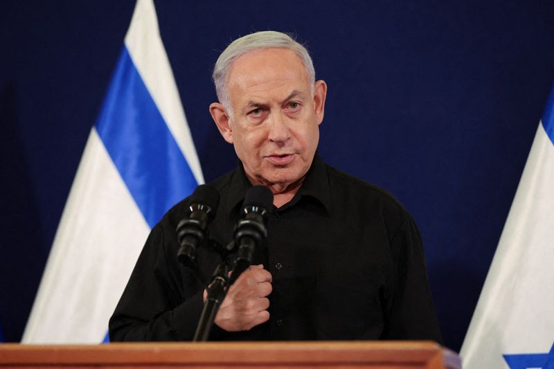 © Reuters. رئيس الوزراء الإسرائيلي بنيامين نتنياهو خلال مؤتمر صحفي في تل أبيب يوم 28 أكتوبر تشرين الأول 2023. صورة لرويترز من ممثل لوكالات الأنباء.


