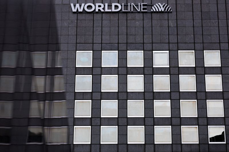 &copy; Reuters. FILE PHOTO: The logo of payments company Worldline is seen at the company headquarters in the financial and business district of La Defense, near Paris, France, October 26, 2023. REUTERS/Gonzalo Fuentes/File Photo