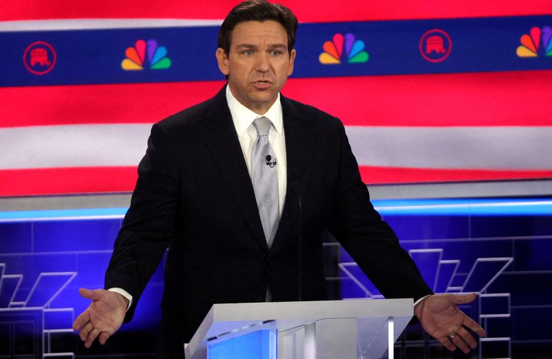 &copy; Reuters. FILE PHOTO: Florida Governor Ron DeSantis speaks at the third Republican candidates' U.S. presidential debate of the 2024 U.S. presidential campaign hosted by NBC News at the Adrienne Arsht Center for the Performing Arts in Miami, Florida, U.S., November 