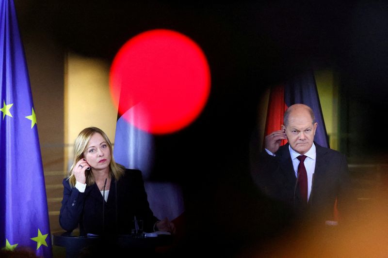 &copy; Reuters. FILE PHOTO: Italian Prime Minister Giorgia Meloni and German Chancellor Olaf Scholz address the media during their meeting at the Chancellery in Berlin, Germany, November 22, 2023. REUTERS/Fabrizio Bensch   