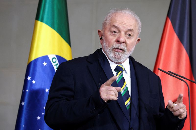 &copy; Reuters. Presidente Luiz Inácio Lula da Silva concede entrevista coletiva em Berlim
04/12/2023
REUTERS/Liesa Johannssen