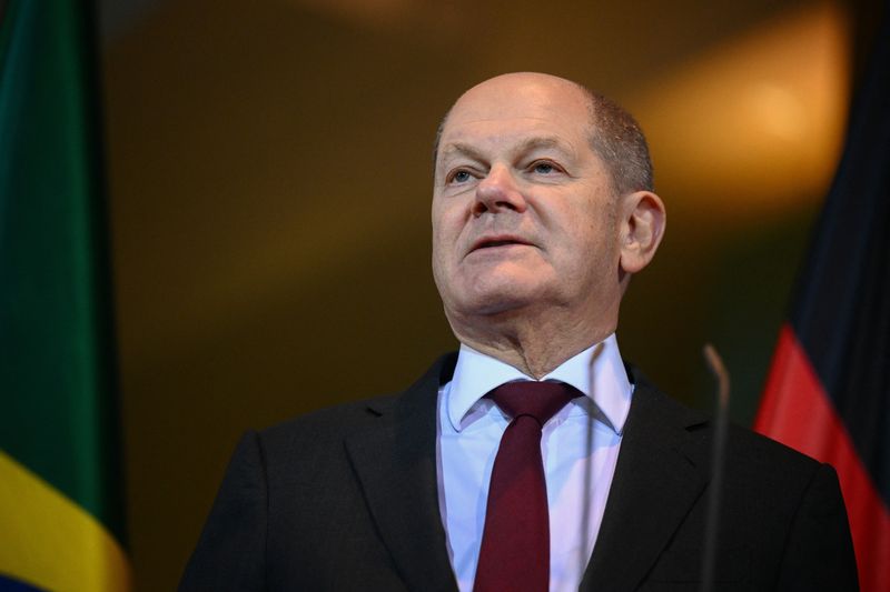 &copy; Reuters. German Chancellor Olaf Scholz speaks during a press conference, amid the German-Brazilian government consultations at the Chancellery in Berlin, Germany, December 4, 2023. REUTERS/Annegret Hilse