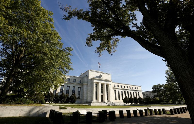 &copy; Reuters. FILE PHOTO: The Federal Reserve headquarters in Washington September 16 2015. REUTERS/Kevin Lamarque/File Photo
