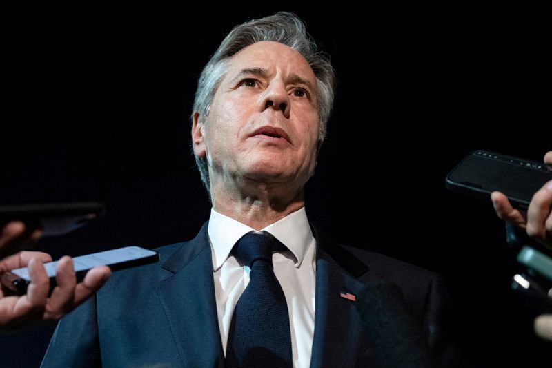 &copy; Reuters. FILE PHOTO: US Secretary of State Antony Blinken speaks to the media prior to departure from Al Maktoum International Airport in Dubai, on December 1, 2023. SAUL LOEB/Pool via REUTERS/File Photo