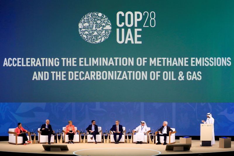 COP28: Un projet d'accord propose l'élimination progressive des combustibles fossiles