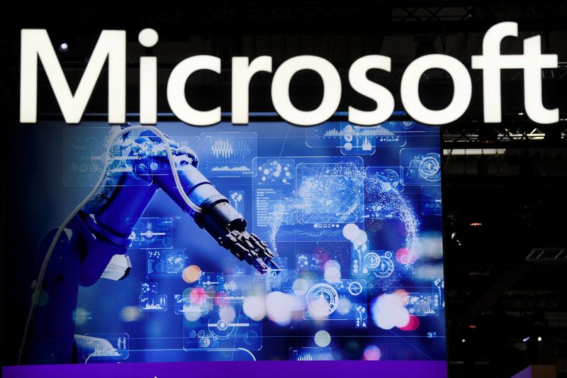 &copy; Reuters. FILE PHOTO: The logo of U.S. company Microsoft is pictured during preparations for the annual industry trade fair Hannover Messe in Hanover, Germany April 16, 2023. REUTERS/Fabian Bimmer/File Photo