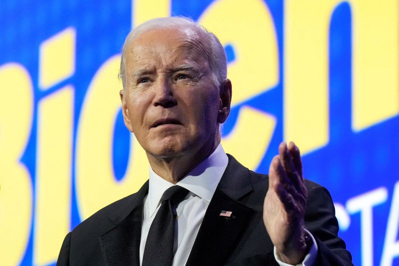 &copy; Reuters. FILE PHOTO: U.S. President Joe Biden speaks at a dinner hosted by the Human Rights Campaign at the Washington Convention Center in Washington, U.S., October 14, 2023. REUTERS/Ken Cedeno/File Photo