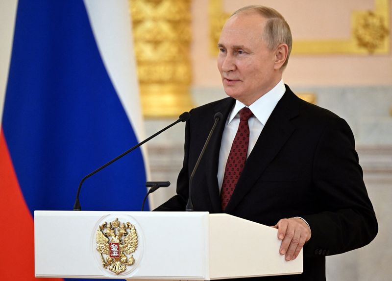 Russia's Putin, Saudi crown prince discuss further OPEC+ cooperation in whirlwind visit
