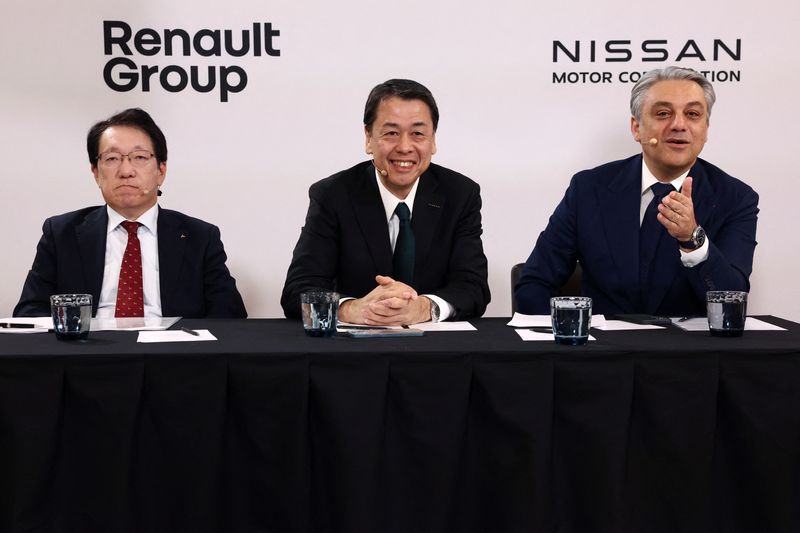 &copy; Reuters. Takao Kato, President and CEO of Mitsubishi Motors, Makoto Uchida, President and CEO of Nissan, and Luca de Meo, CEO of Renault Group, attend a press conference by Renault Group, Nissan Motor Co., Ltd and Mitsubishi Corporation to present the Alliance upd