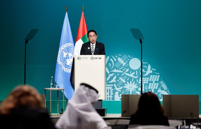 &copy; Reuters. رئيس الوزراء الياباني فوميو كيشيدا خلال إلقاء خطابه في مؤتمر الأمم المتحدة المعني بتغير المناخ كوب28 في دبي في الأول من ديسمبر كانون الأول 202