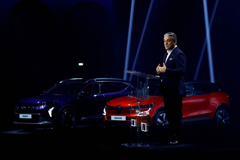 &copy; Reuters. Luca De Meo, directeur général de Renault Group, lors de la journée investisseur d'Ampère, nouvelle entité du groupe spécialisée dans les véhicules électriques. /Photo prise le 15 novembre 2023/REUTERS/Gonzalo Fuentes