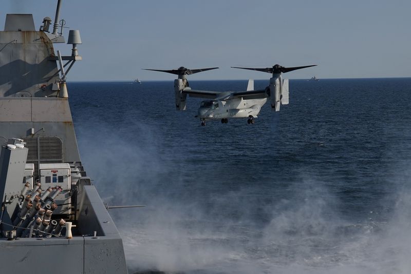 &copy; Reuters. File photo: A U.S. Bell Boeing V-22 Osprey helicopter lands on the USS Mesa Verde ship during the Northern Coasts 2023 exercise in the Baltic Sea, September 18, 2023. REUTERS/Janis Laizans/File photo