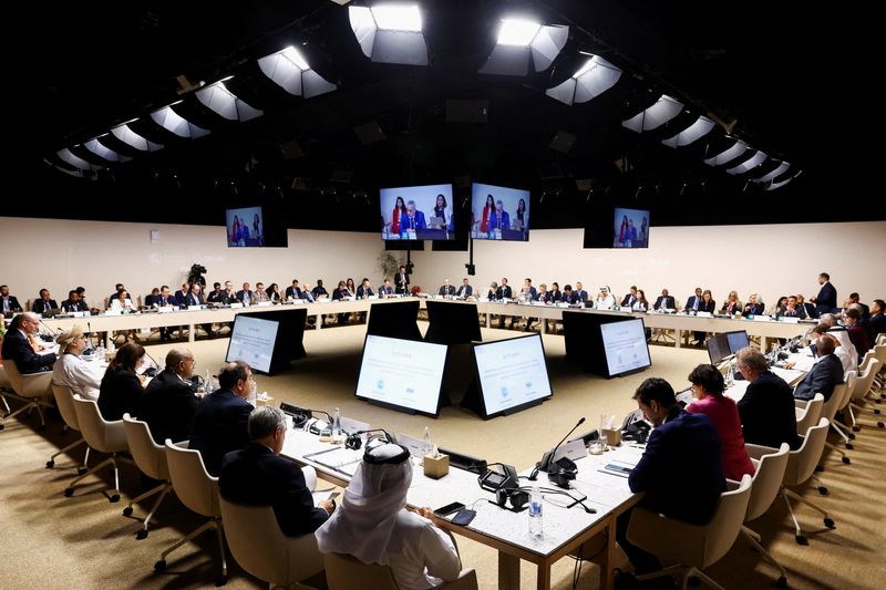 &copy; Reuters. A general view of a round table on the commercialisation of Hydrogen at the United Nations Climate Change Conference COP28 in Dubai, United Arab Emirates December 5, 2023. REUTERS/Amr Alfiky