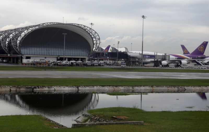 &copy; Reuters. FILE PHOTO: Thai Airways planes sit at Bangkok International Suvarnabhumi Airport, Thailand September 3, 2019. Picture taken September 3, 2019. REUTERS/Amr Abdallah Dalsh/File Photo