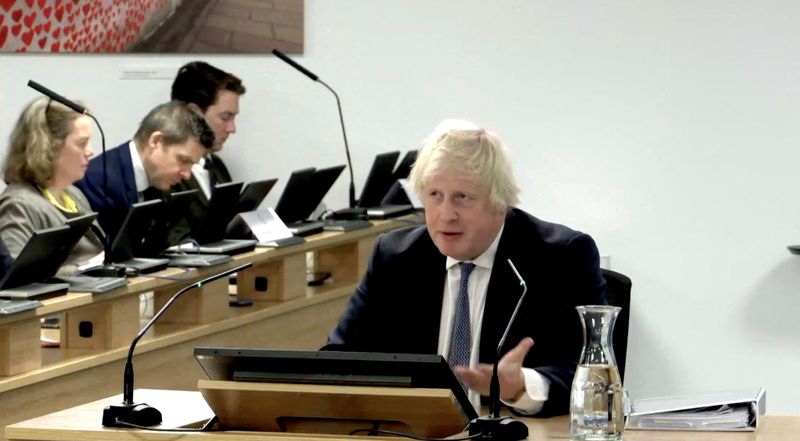 &copy; Reuters. Foto del jueves del ex  Primer Ministro británico Boris Johnson hablando frente a un panel que investiga sobre el COVID-19 en Londres 
Dic 7, 2023 
Imagen obtenida de un video 
Handout via REUTERS
