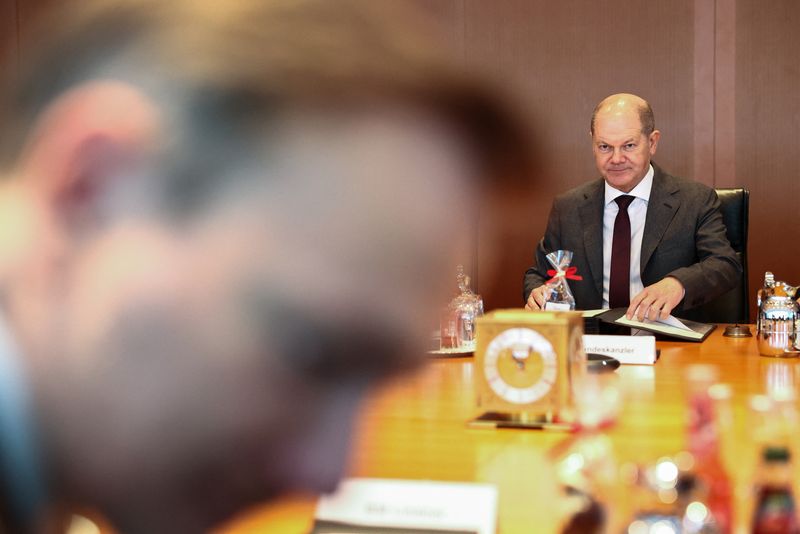 &copy; Reuters. German Chancellor Olaf Scholz attends the weekly cabinet meeting at the Chancellery in Berlin, Germany December 6, 2023. REUTERS/Liesa Johannssen