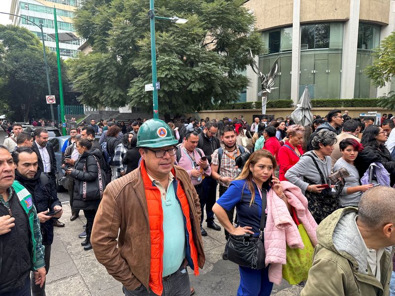 Sismo golpea el centro de México, sacude ciudades pero no causa daños vía Reuters