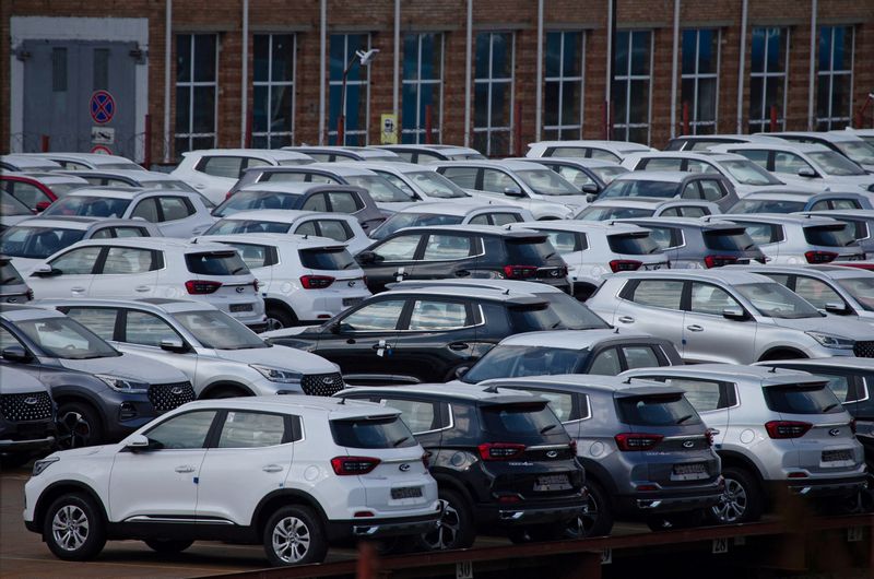&copy; Reuters. A view shows new cars produced by Chinese automobile manufacturer Chery, in the parking lot of the Sollers plant in Vladivostok, Russia October 15, 2023. REUTERS/Tatiana Meel/File Photo