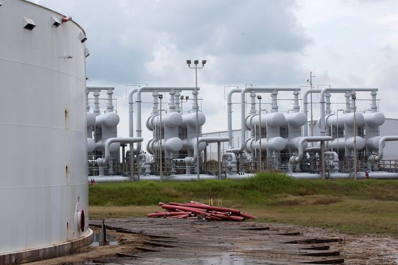 &copy; Reuters. An oil storage tank and crude oil pipeline equipment is seen during a tour by the Department of Energy at the Strategic Petroleum Reserve in Freeport, Texas, U.S. June 9, 2016.  REUTERS/Richard Carson