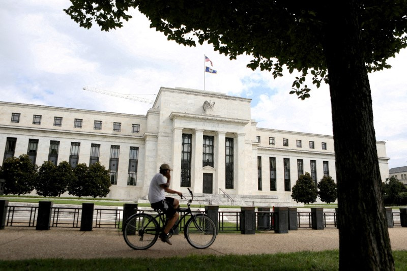 Mercado dos EUA agora vê como mais provável início do corte de juros pelo Fed em maio