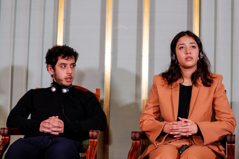 &copy; Reuters. The son and daughter of this year's Nobel Peace Prize winner Ali and Kiana Rahmani attend a press conference at the Nobel Institute in Oslo, Norway, December 9, 2023. Peace Prize winner Narges Mohammadi is imprisoned and is therefore represented by his im