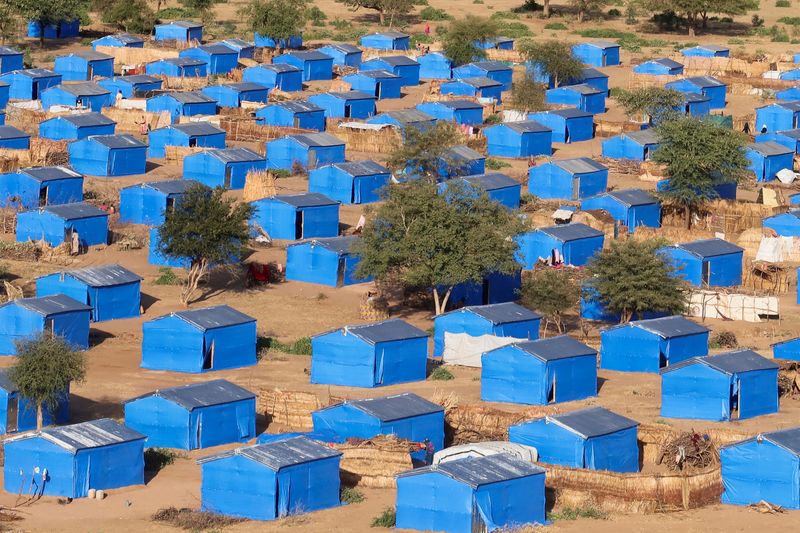 &copy; Reuters. منظر عام لخيام اللاجئين في مخيم ميتشي للاجئين السودانيين في تشاد بتاريخ التاسع من نوفمبر تشرين الثاني 2023. تصوير: الطيب صديق-رويترز.